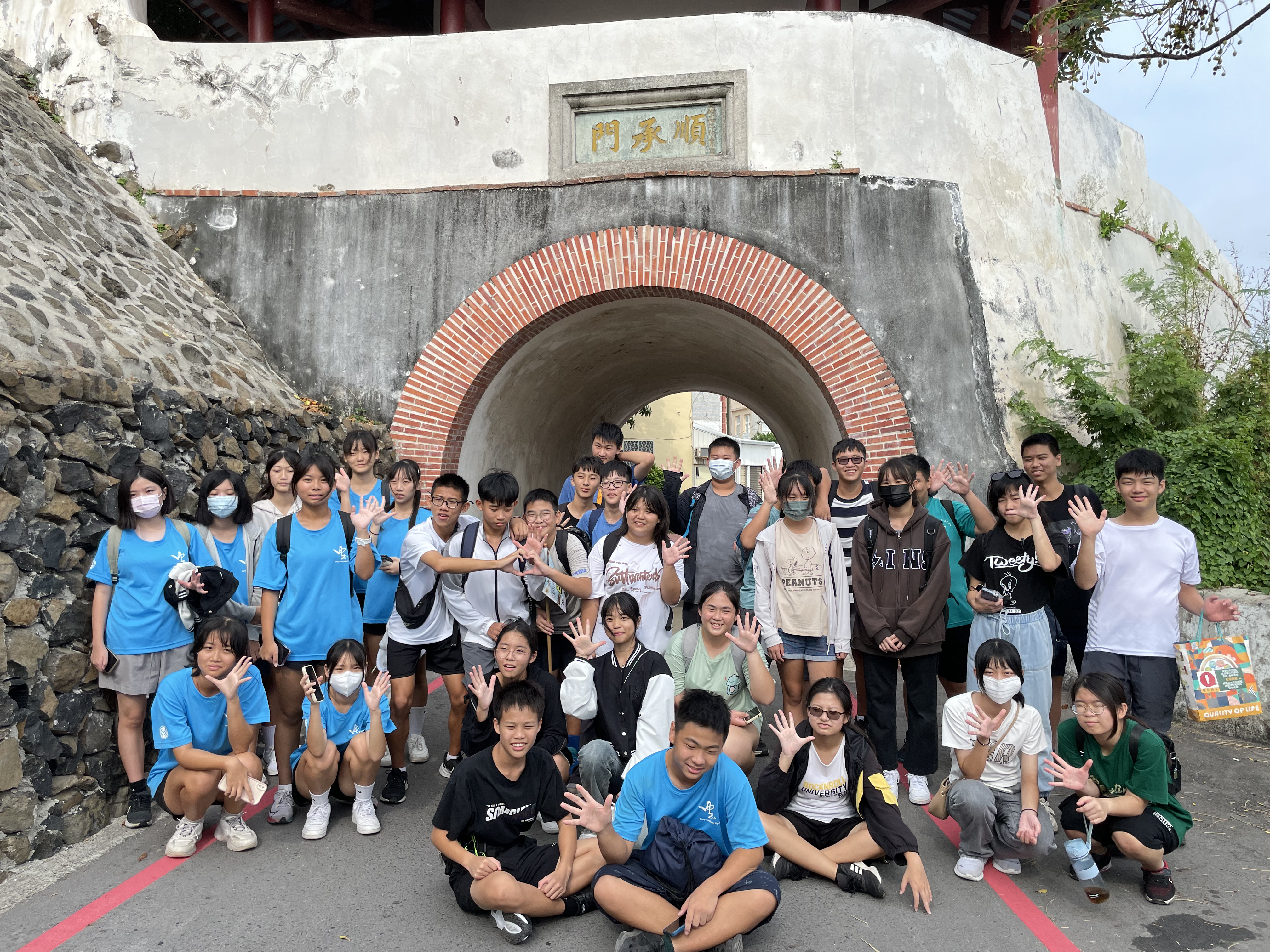 07_參觀新竹241藝術空間當期特展的大合影